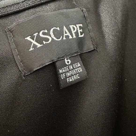 Xscape NWT Ruffle Off the Shoulder Crepe Gown Black Size 6 - Picture 6 of 7